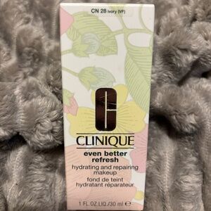NEW Clinique Even Better Hydrating Repairing Foundation